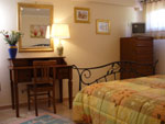 Rooms and services bed and breakfast chez franca to the roman castles close to Rome